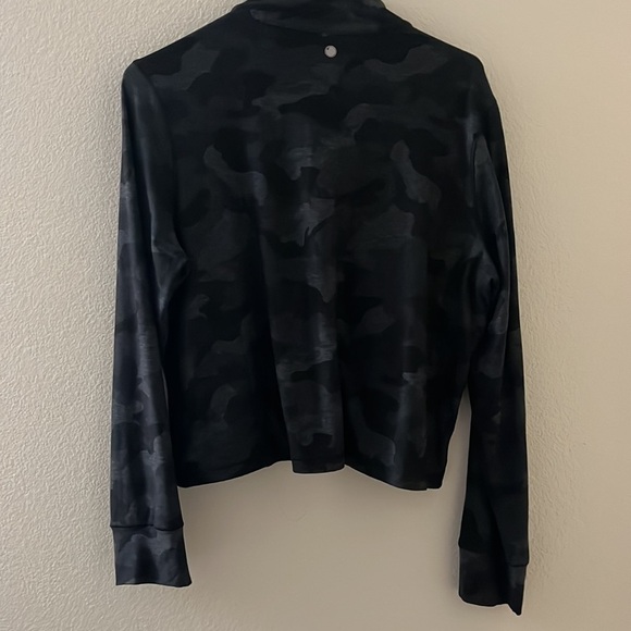 Yogalicious Camo 1/4 zip Long Sleeve Top size L - Picture 5 of 5